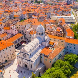 Zaboravite gužve u Dubrovniku: Ovaj dalmatinski grad krije predivne ulice i vrhunsku hranu