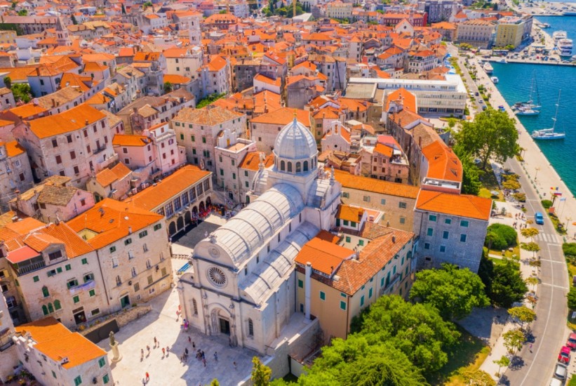 Zaboravite gužve u Dubrovniku: Ovaj dalmatinski grad krije predivne ulice i vrhunsku hranu