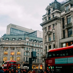 London mijenja jednu od svojih najpoznatijih ulica: Shopping bez automobila na Oxford Streetu