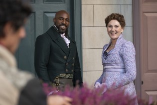 Bridgerton dobija novu miniseriju: Napokon ćemo saznati kako su se zaljubili Violet i Edmund